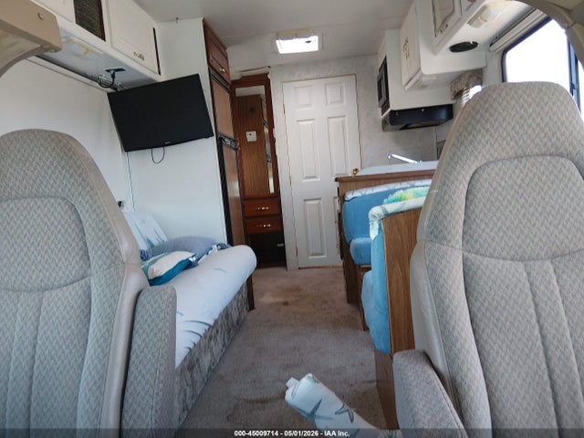 45009714 :رقم المزاد ، 1GBJG31R9Y1235215 vin ، 2000 Chevrolet Express Rv Cutaway مزاد بيع