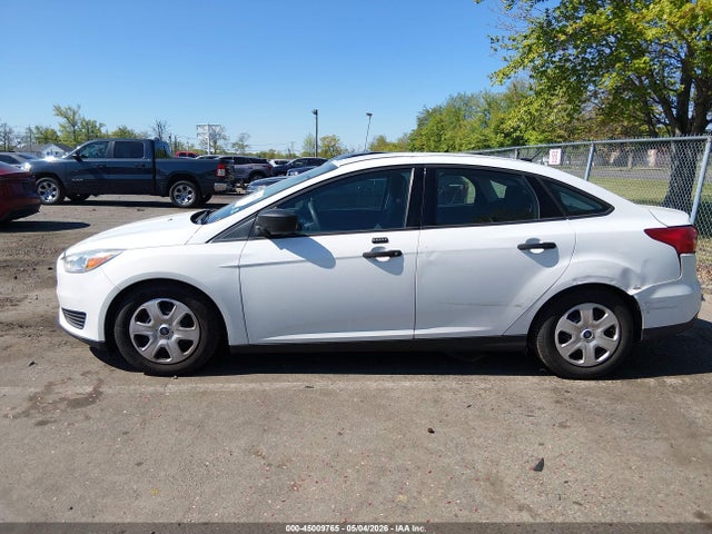 Продажа на аукционе авто 2016 Ford Focus S, vin: 1FADP3E22GL206847, номер лота: 45009765