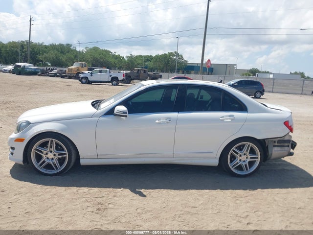 45009777 :رقم المزاد ، WDDGF4HB8DA860230 vin ، 2013 Mercedes-benz C 250 Sport مزاد بيع