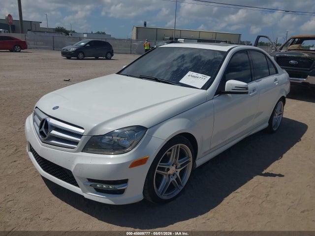 45009777 :رقم المزاد ، WDDGF4HB8DA860230 vin ، 2013 Mercedes-benz C 250 Sport مزاد بيع