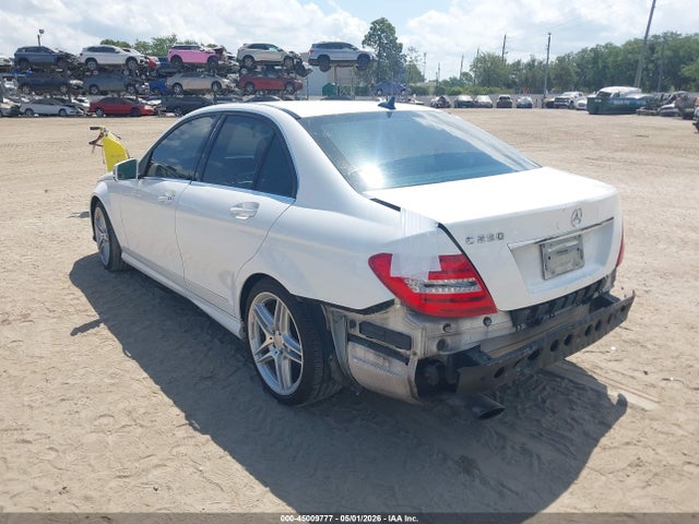45009777 :رقم المزاد ، WDDGF4HB8DA860230 vin ، 2013 Mercedes-benz C 250 Sport مزاد بيع