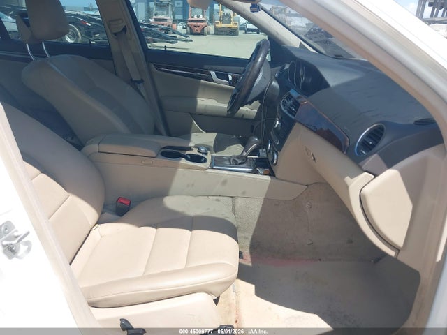 45009777 :رقم المزاد ، WDDGF4HB8DA860230 vin ، 2013 Mercedes-benz C 250 Sport مزاد بيع