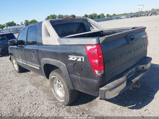 45009793 :رقم المزاد ، 3GNEK12Z55G242777 vin ، 2005 Chevrolet Avalanche 1500 Z71 مزاد بيع