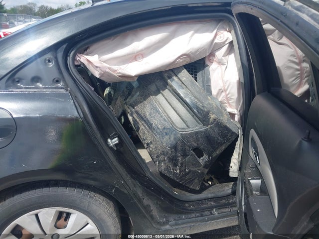 1G1PA5SH0E7118987 Chevrolet Cruze Ls Auto