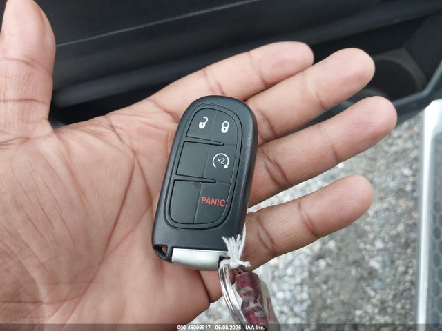 45009817 :رقم المزاد ، 1C6RR7NM5FS562935 vin ، 2015 Ram 1500 Laramie مزاد بيع