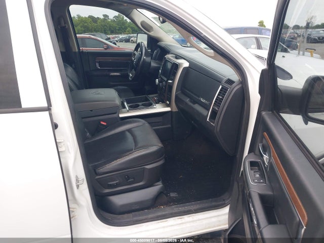 45009817 :رقم المزاد ، 1C6RR7NM5FS562935 vin ، 2015 Ram 1500 Laramie مزاد بيع