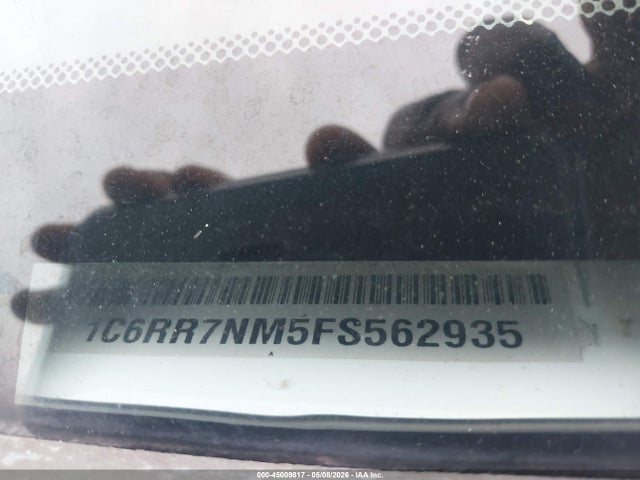 45009817 :رقم المزاد ، 1C6RR7NM5FS562935 vin ، 2015 Ram 1500 Laramie مزاد بيع