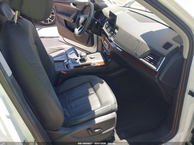 2020 Audi Q5 Premium 45 Tfsi Quattro S Tronic მანქანა იყიდება აუქციონზე, vin: WA1ANAFY3L2092717, აუქციონის ნომერი: 45009827