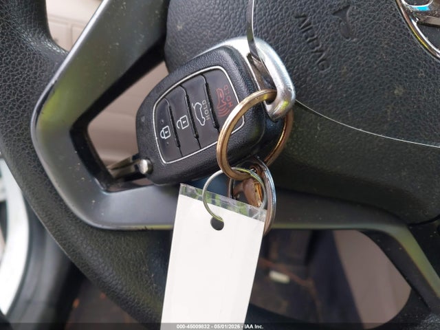 Продажа на аукционе авто 2016 Hyundai Tucson Se, vin: KM8J23A49GU033031, номер лота: 45009832