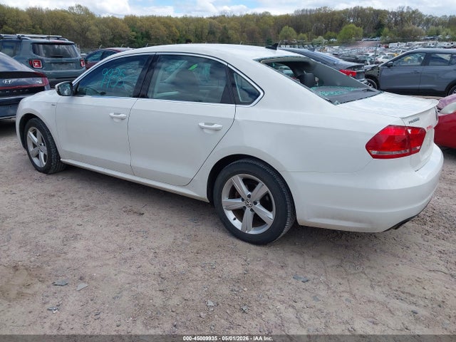 2014 Volkswagen Passat 1.8t Wolfsburg Edition მანქანა იყიდება აუქციონზე, vin: 1VWAT7A34EC037858, აუქციონის ნომერი: 45009935
