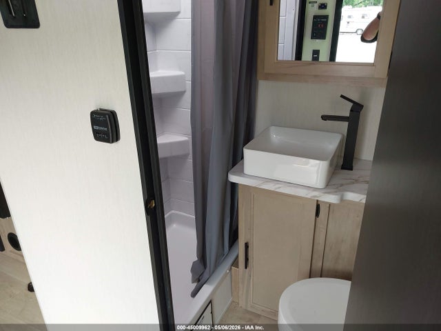 Aukcja sprzedaży 2026 Forest River Cherokee Grey Wolf Black Label 18rrbl Toy Hauler Travel Trailer, vin: 4X4TCKT24TK098255, numer aukcji: 45009962