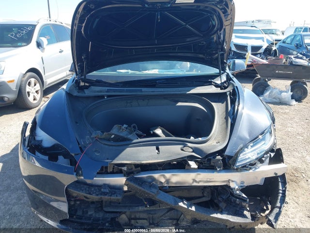 Продажа на аукционе авто 2025 Tesla Model 3, vin: 5YJ3E1EA2SF989848, номер лота: 45009963