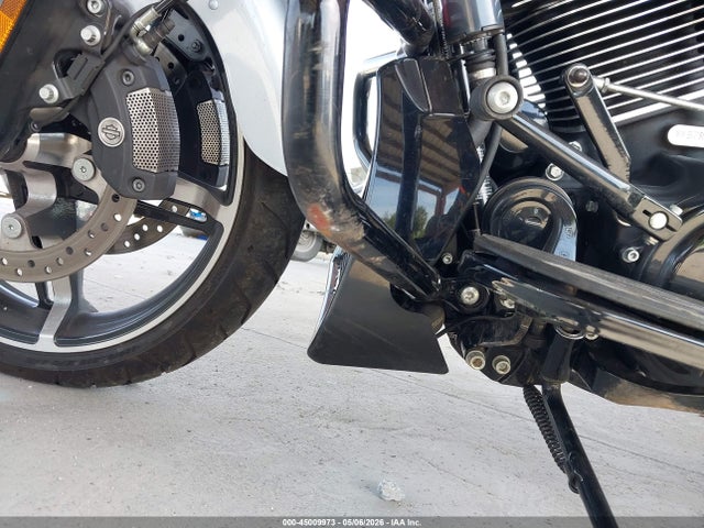 Harley-Davidson FLHX 2024 1HD1KB710RB632375 Image 16