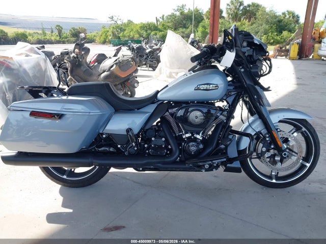 Harley-Davidson FLHX 2024 1HD1KB710RB632375 Image 12