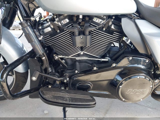 Harley-Davidson FLHX 2024 1HD1KB710RB632375 Image 9