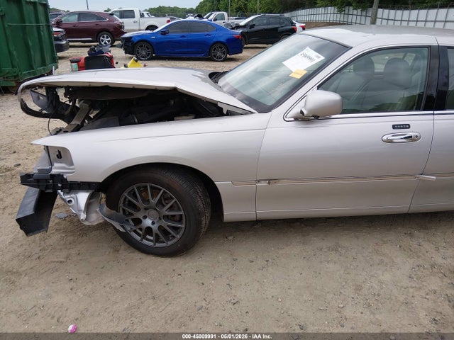 Продаж на аукціоні авто 2008 Lincoln Town Car Signature Limited, vin: 2LNHM82V98X645186, номер лоту: 45009991