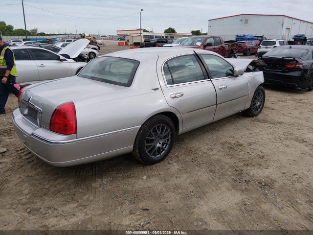 Продаж на аукціоні авто 2008 Lincoln Town Car Signature Limited, vin: 2LNHM82V98X645186, номер лоту: 45009991
