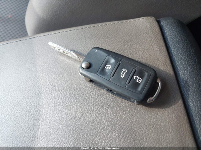 45010019 :رقم المزاد ، 3VW2K7AJ2EM275311 vin ، 2014 Volkswagen Jetta 2.0l S مزاد بيع