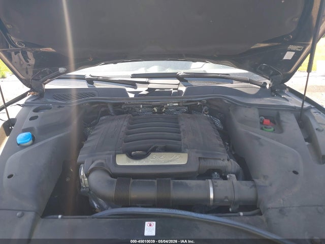 45010039 :رقم المزاد ، WP1AA2A20HKA81576 vin ، 2017 Porsche Cayenne Platinum Edition مزاد بيع