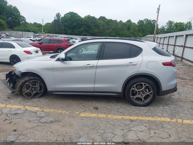 Продаж на аукціоні авто 2023 Alfa Romeo Stelvio Ti Awd, vin: ZASPAKBN2P7D55549, номер лоту: 45010047