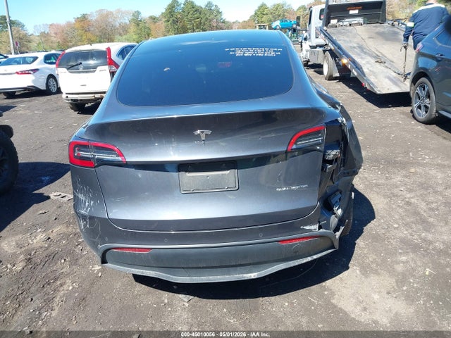 2022 Tesla Model Y Long Range Dual Motor All-wheel Drive მანქანა იყიდება აუქციონზე, vin: 7SAYGDEE4NF447047, აუქციონის ნომერი: 45010056