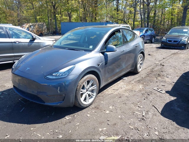 2022 Tesla Model Y Long Range Dual Motor All-wheel Drive მანქანა იყიდება აუქციონზე, vin: 7SAYGDEE4NF447047, აუქციონის ნომერი: 45010056