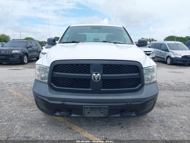 Продаж на аукціоні авто 2018 Ram 1500 Tradesman  4x4 5'7 Box, vin: 1C6RR7KTXJS300560, номер лоту: 45010081