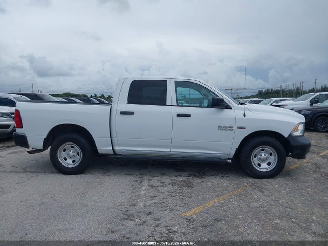 Продаж на аукціоні авто 2018 Ram 1500 Tradesman  4x4 5'7 Box, vin: 1C6RR7KTXJS300560, номер лоту: 45010081