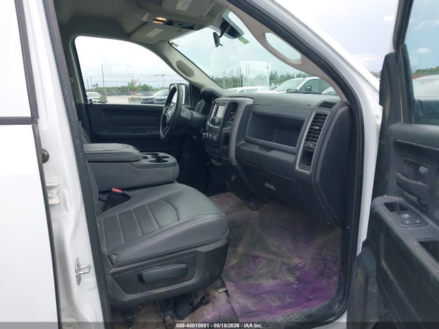 Продаж на аукціоні авто 2018 Ram 1500 Tradesman  4x4 5'7 Box, vin: 1C6RR7KTXJS300560, номер лоту: 45010081
