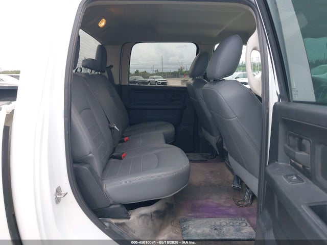 Продаж на аукціоні авто 2018 Ram 1500 Tradesman  4x4 5'7 Box, vin: 1C6RR7KTXJS300560, номер лоту: 45010081