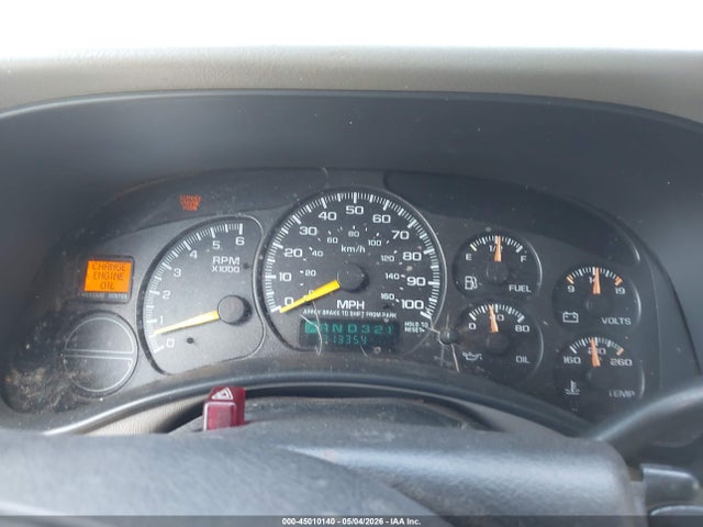 45010140 :رقم المزاد ، 3GNEC16T21G190022 vin ، 2001 Chevrolet Suburban 1500 Lt مزاد بيع