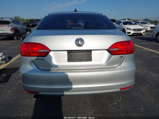 45010177 :رقم المزاد ، 3VWD17AJ6EM262170 vin ، 2014 Volkswagen Jetta 1.8t Se مزاد بيع