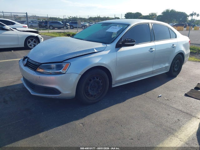 45010177 :رقم المزاد ، 3VWD17AJ6EM262170 vin ، 2014 Volkswagen Jetta 1.8t Se مزاد بيع