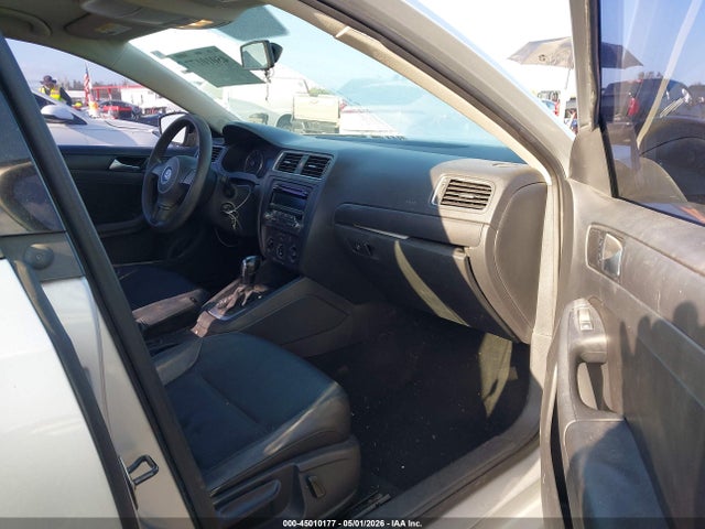 45010177 :رقم المزاد ، 3VWD17AJ6EM262170 vin ، 2014 Volkswagen Jetta 1.8t Se مزاد بيع
