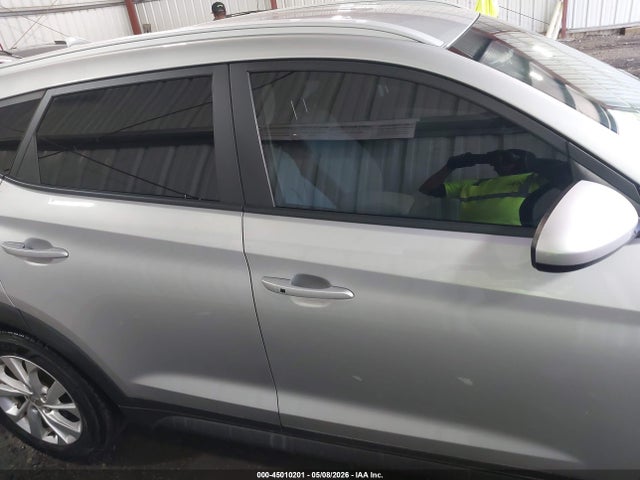 45010201 :رقم المزاد ، KM8J33A43LU235077 vin ، 2020 Hyundai Tucson Value مزاد بيع