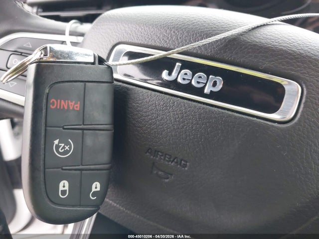 Продажа на аукционе авто 2025 Jeep Compass Latitude 4x4, vin: 3C4NJDBNXST555594, номер лота: 45010206
