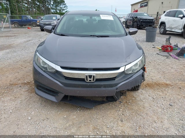 45010238 :رقم المزاد ، 19XFC2F59HE080921 vin ، 2017 Honda Civic Lx مزاد بيع
