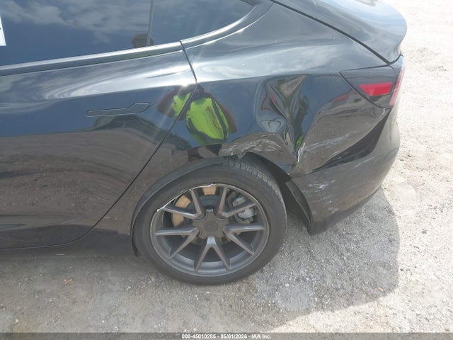 2021 Tesla Model 3 Standard Range Plus Rear-wheel Drive მანქანა იყიდება აუქციონზე, vin: 5YJ3E1EA4MF087964, აუქციონის ნომერი: 45010285