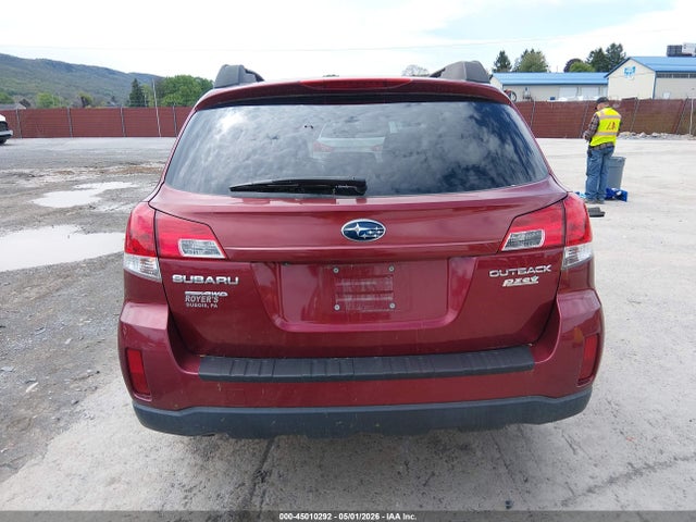 45010292 :رقم المزاد ، 4S4BRBGC2B1328152 vin ، 2011 Subaru Outback 2.5i Premium مزاد بيع