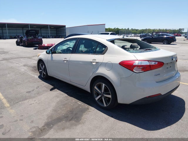 45010397 :رقم المزاد ، KNAFK4A65F5368018 vin ، 2015 Kia Forte Lx مزاد بيع