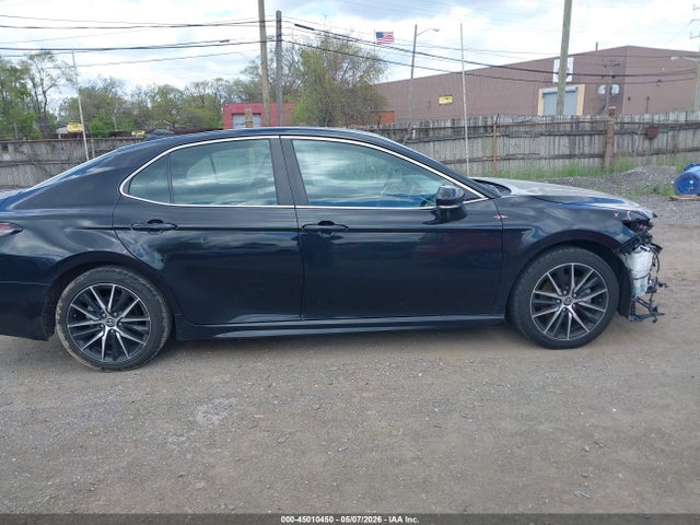 45010450 :رقم المزاد ، 4T1G11AK7NU663868 vin ، 2022 Toyota Camry Se مزاد بيع