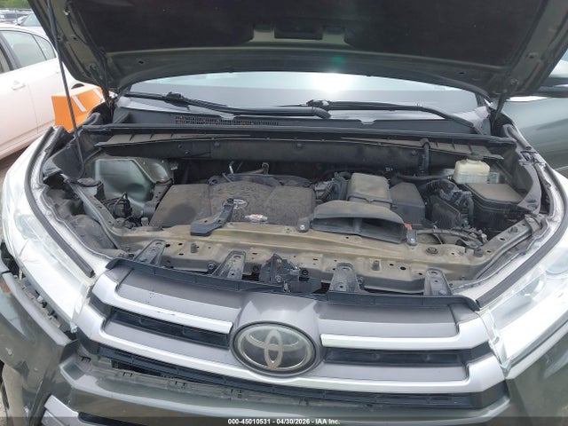 Auction sale of the 2018 Toyota Highlander Xle, vin: 5TDKZRFH8JS249094, lot number: 45010531