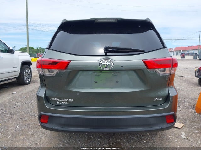 Auction sale of the 2018 Toyota Highlander Xle, vin: 5TDKZRFH8JS249094, lot number: 45010531