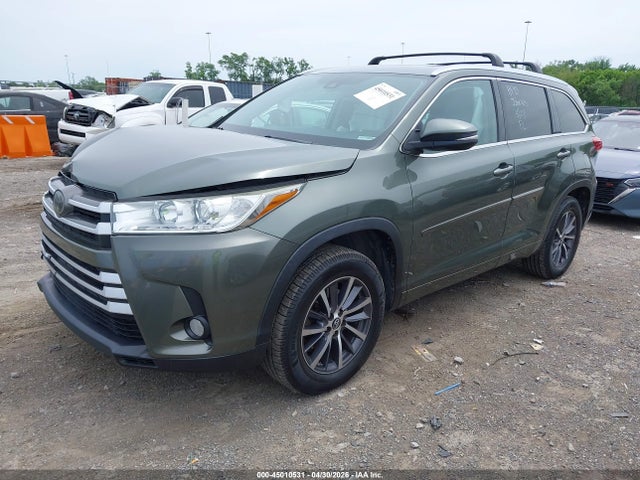 Auction sale of the 2018 Toyota Highlander Xle, vin: 5TDKZRFH8JS249094, lot number: 45010531