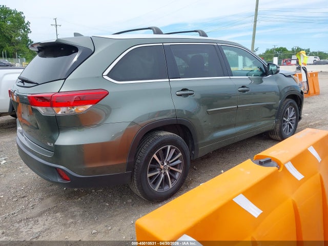 Auction sale of the 2018 Toyota Highlander Xle, vin: 5TDKZRFH8JS249094, lot number: 45010531