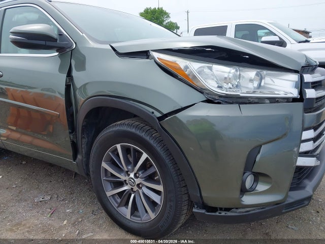 Auction sale of the 2018 Toyota Highlander Xle, vin: 5TDKZRFH8JS249094, lot number: 45010531