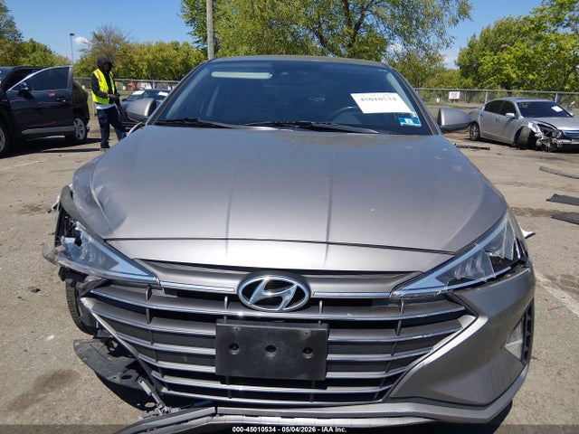 2020 Hyundai Elantra Value Edition მანქანა იყიდება აუქციონზე, vin: KMHD84LF9LU070560, აუქციონის ნომერი: 45010534
