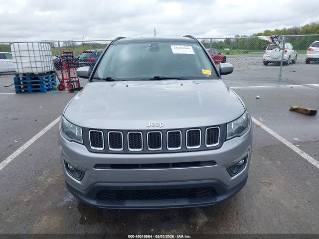 2019 Jeep Compass Latitude 4x4 მანქანა იყიდება აუქციონზე, vin: 3C4NJDBB0KT696910, აუქციონის ნომერი: 45010564