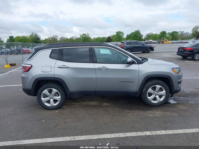 2019 Jeep Compass Latitude 4x4 მანქანა იყიდება აუქციონზე, vin: 3C4NJDBB0KT696910, აუქციონის ნომერი: 45010564