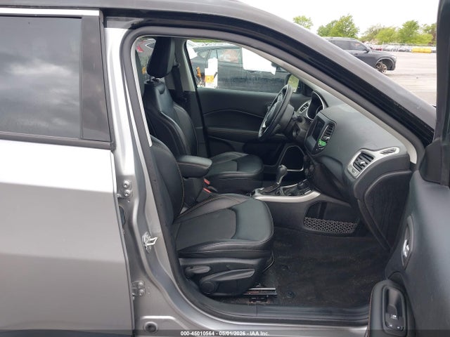 2019 Jeep Compass Latitude 4x4 მანქანა იყიდება აუქციონზე, vin: 3C4NJDBB0KT696910, აუქციონის ნომერი: 45010564